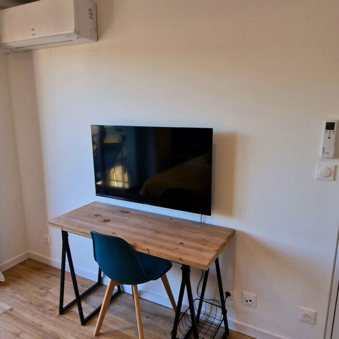 Coin bureau dans la chambre Océane de la location saisonnière Les Cinq Balcons d'Arcachon