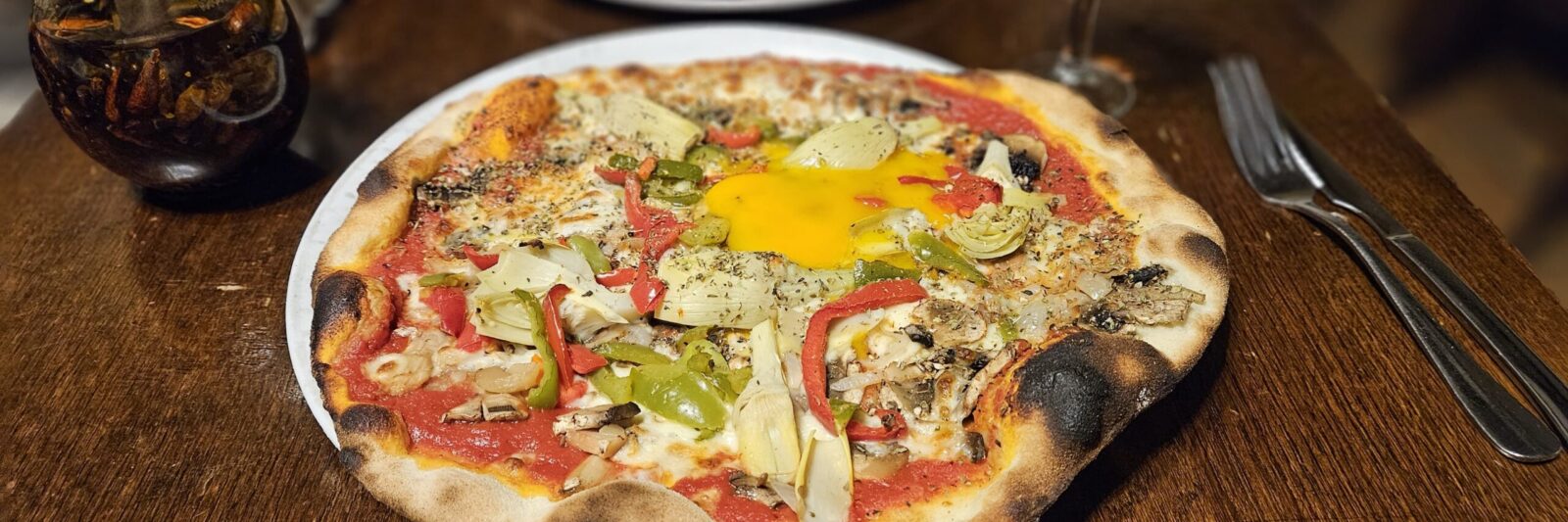 Une pizza du restaurant La Jehenne