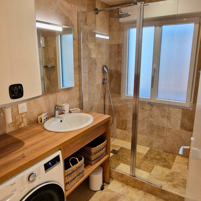 Salle d'eau de la location saisonnière Les Cinq Balcons d'Arcachon