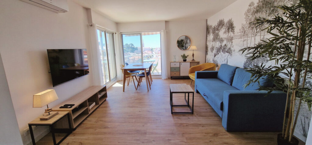 Séjour avec deux expositions sud et ouest dans le logement Les Cinq Balcons d'Arcachon