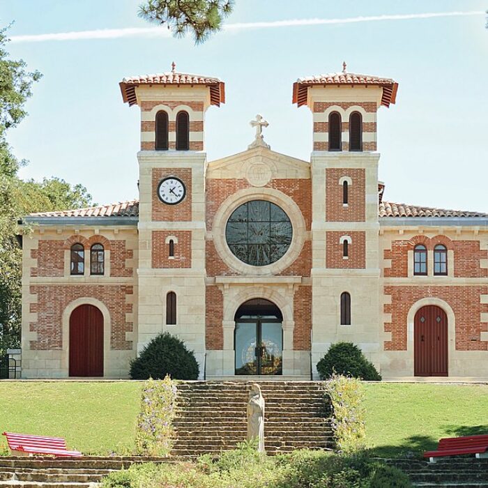 Notre-Dame-des-Passes dans le quartier du Moulleau à Arcachon